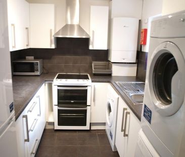 5 bedroom terraced house to rent - Photo 1