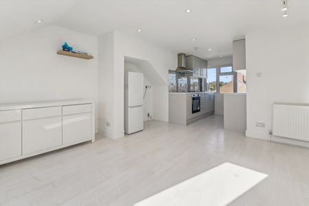Pendennis Road, Streatham Hill, SW16, London - Photo 3