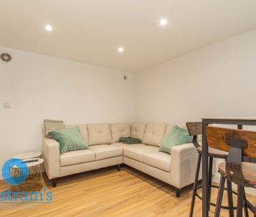 7 bed Mid Terraced House for Rent - Photo 6