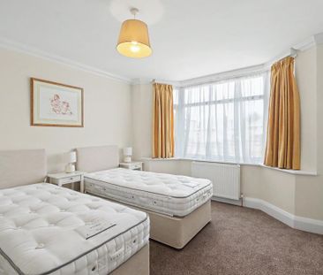 3 bedroom detached bungalow to rent - Photo 6