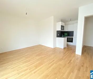 Gemütliche 2 Zimmerwohnung mit Balkon bei der U4/U6 "Längenfeldgasse" - Photo 1