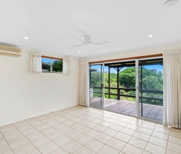 Elevated level living with breathtaking views - Photo 2