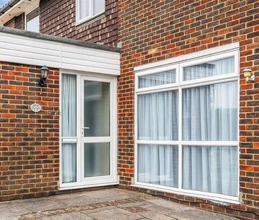 Barrow Green Road, Oxted, RH8 - Photo 2