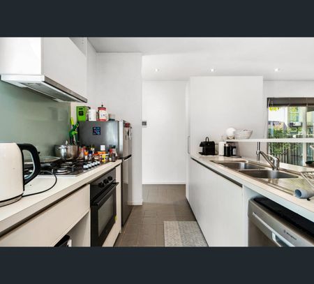 4/163 Somerville Road, Yarraville, Vic 3013 - Photo 3