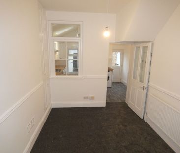 3 bed Terraced - To Let - Photo 5