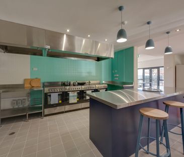 Fully Furnished One Bedroom Studio Available! All Bills Inc! Scarbo... - Photo 4