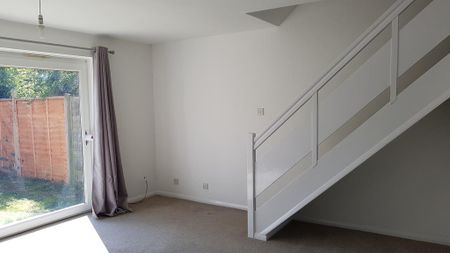 2 bedroom semi-detached house to rent - Photo 2