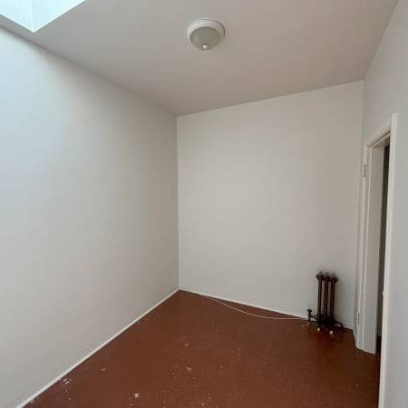 2 Bedroom Apartment in Chinatown - No laundry/No parking - $1800.00 - Photo 1