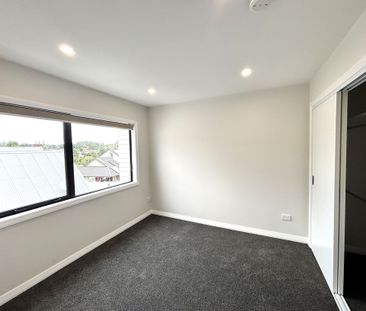 Brand New 4 Bedroom Home with Ensuite and Internal Access Parking - Photo 4