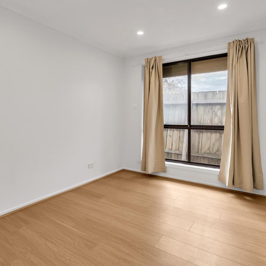 3 BEDROOM HOME IN GREAT HOPPERS CROSSING LOCATION - Photo 1