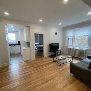 4.5 Apartment For June 2025 - A louer • For Rent - Photo 2