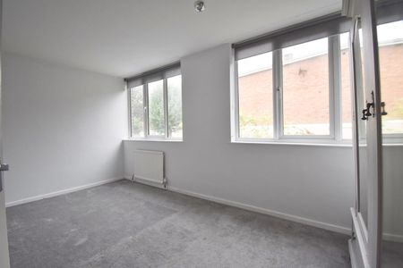 Silver Tree Close, Walton-on-Thames, KT12 - Photo 4