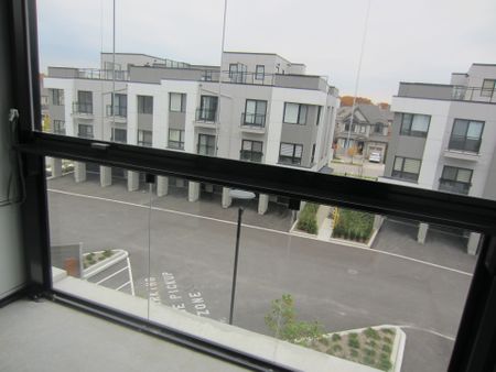 For Lease - 3250 Carding Mill Trail Unit# 316, Oakville, Ontario - Photo 2