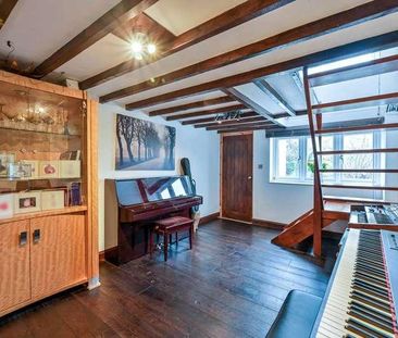 Aldershot Road, Guildford, GU3 - Photo 1