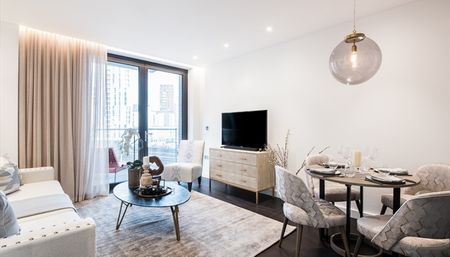 A stunning interior-designed one-bedroom apartment for rent in Nine Elms, London, SW11 - Photo 3