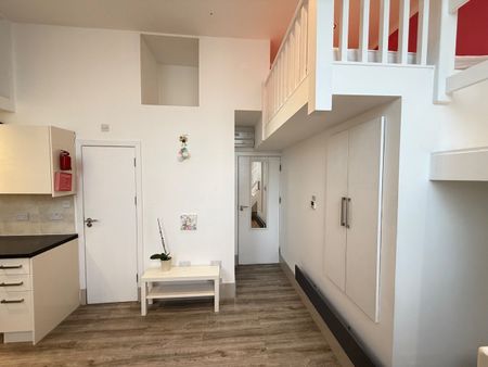 Studio Flat, High Road Leytonstone, E15 - Photo 4