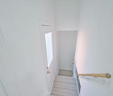 For Lease - 20 East Drive, Toronto, Ontario - Photo 4