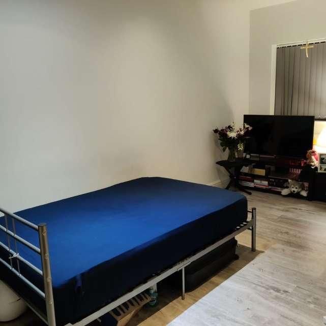 En-suit Double Room - Northumberland Avenue, TW7 - Photo 1