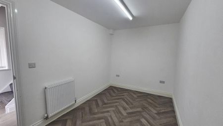 Mixed use to rent - Photo 5