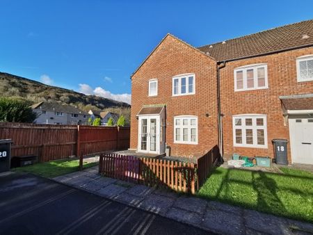 Llys Rhaeadr, Swansea, SA9 - Photo 4