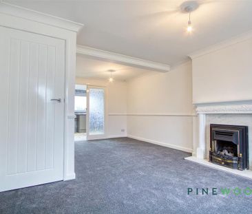 2 bedroom end of terrace house to rent - Photo 1