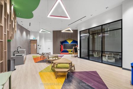 For Lease - 50 George Butchart Drive Unit# 810, Toronto, Ontario - Photo 3