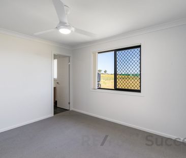 Spacious Family Living with Multiple Ensuites on a Large Allotment - Photo 5