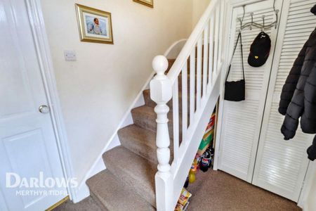 3 bedroom semi-detached house to rent - Photo 2