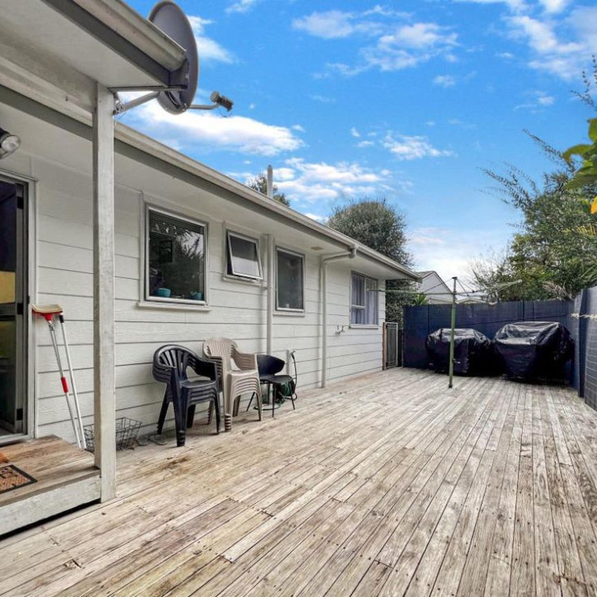 1/27 Midgley Road, West Harbour - Photo 1