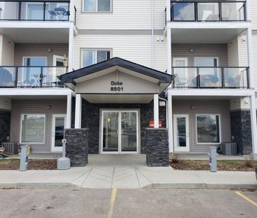 Hollick Kenyon Apartments - Photo 2