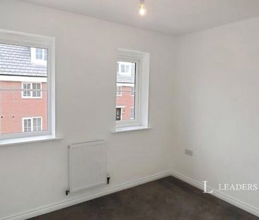 2 bedroom semi-detached house to rent - Photo 3