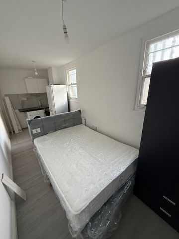 Upper Street, N1, London - Photo 2