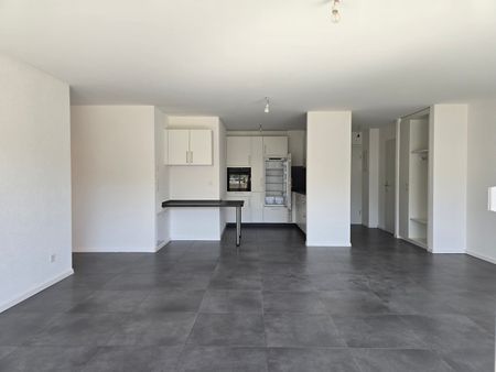 Logement 4,5 pièces au 1er étage de 100 m2, avec ascenseur - Foto 2