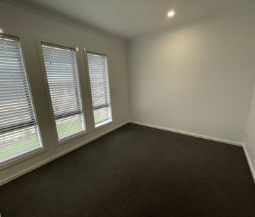 This well-appointed family home has plenty of room for everyone. - Photo 4