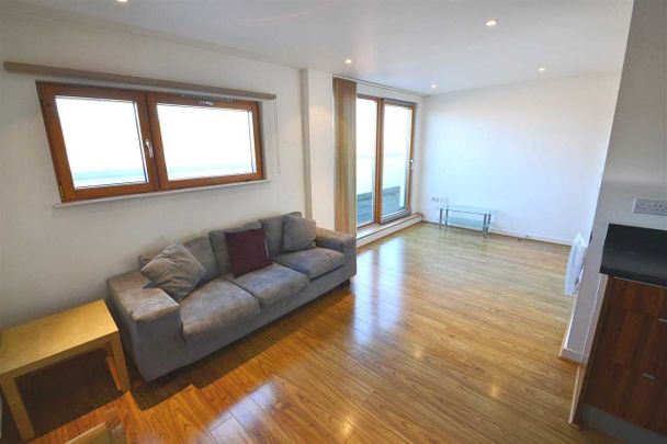 1 Bed Flat, Ropeworks, IG11 - Photo 1