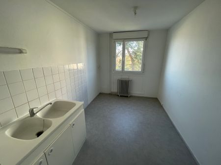Location - Appartement T3 - 64 m² - Audincourt - Photo 4