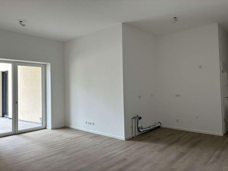 Große 4-Zimmer Wohnung mit Terrasse und kleinem Garten - Photo 2