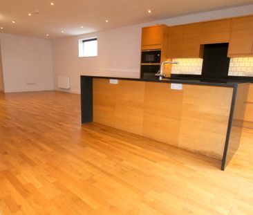 122 Prestbury Road, CHELTENHAM GL522DP - Photo 2