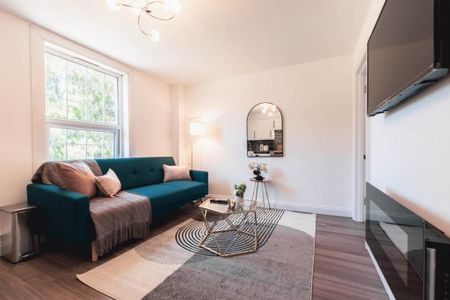 1 bedroom flat to rent - Photo 2
