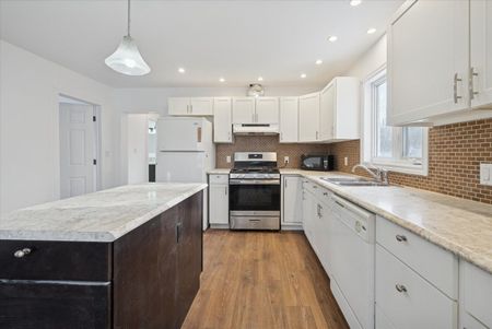 For Lease - 27008 Kennedy Road Unit# Upper, Georgina, Ontario - Photo 4