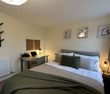 Wharton Crescent, Beeston, NG9 1RJ - Photo 6