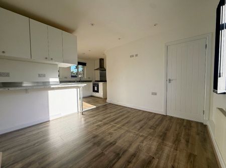 South Avenue, Wakefield, Horbury - Photo 4