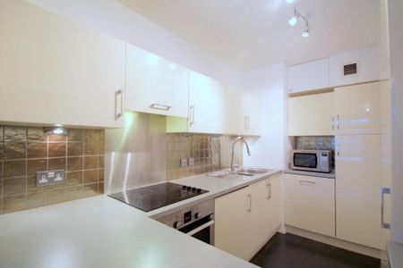 2 bedroom flat to rent - Photo 4