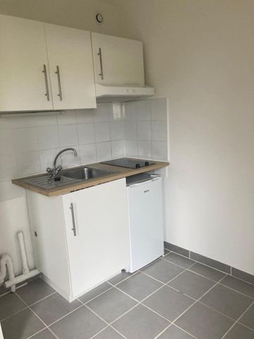 Location Appartement 1 pièce 27m² BORDEAUX 33200 - Photo 3