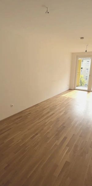 Gemütlich | mit BALKON | Schöne 2-Zimmerwohnung - Photo 1