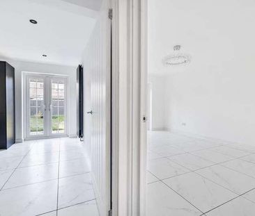 Birch Hill, Berkshire, RG12 - Photo 2