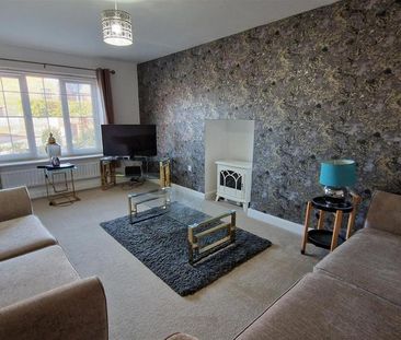 5 bedroom detached house to rent - Photo 3