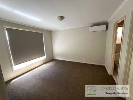 Fantastic Family Home in Ideal Location! - Photo 5