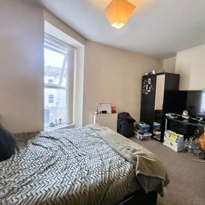 Seaton Avenue Flat 2, Plymouth - Photo 2