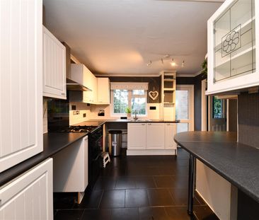 Benstede, Stevenage, SG2 - Photo 3